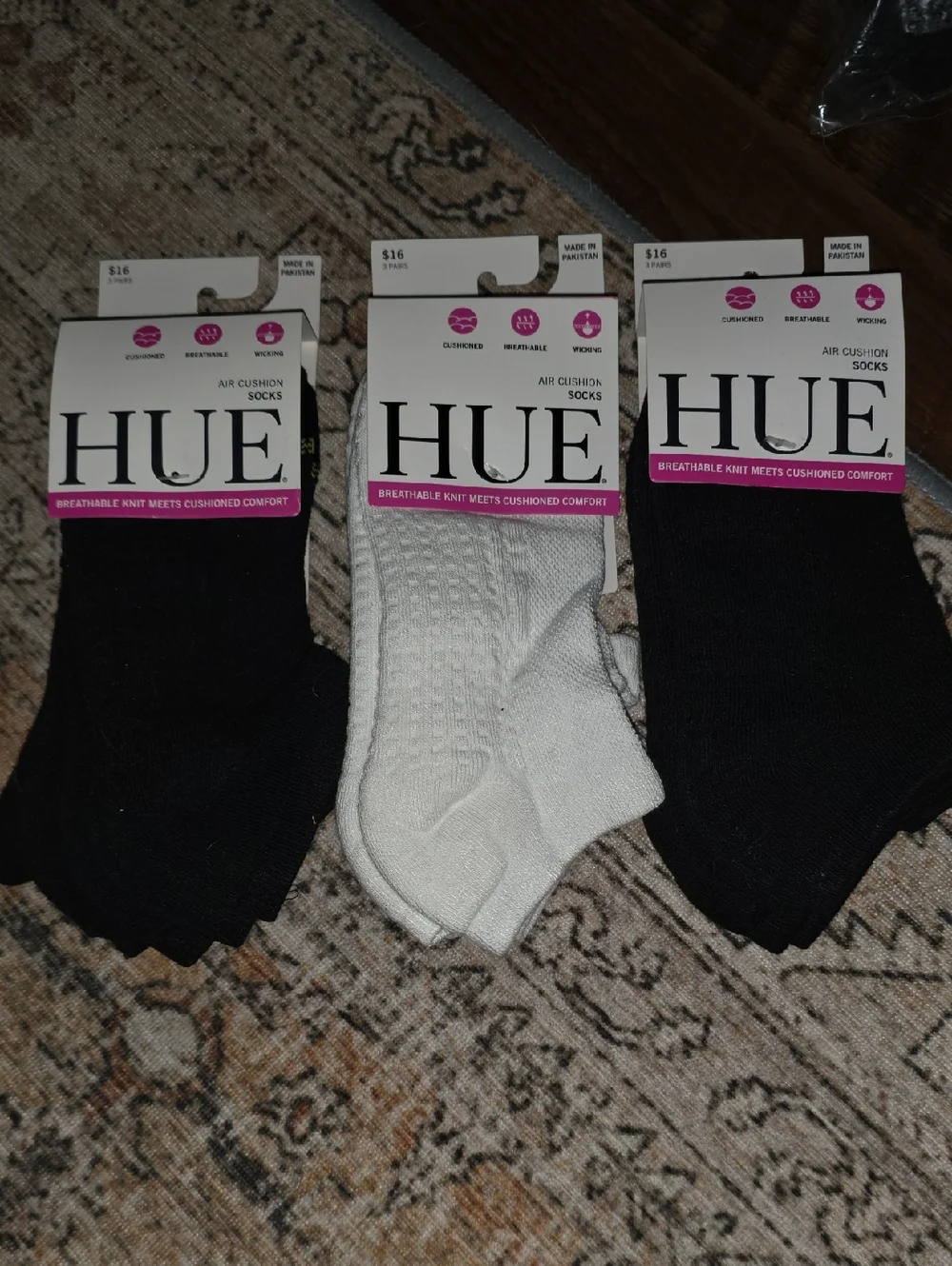 NWT HUE 9 Pairs Air‎ Cushion Black No Show Women's socks